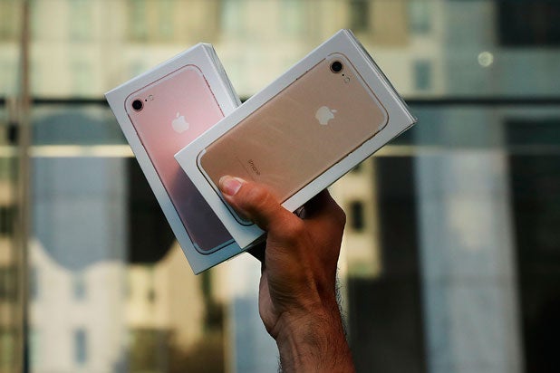 iPhone-CimaHub.jpg