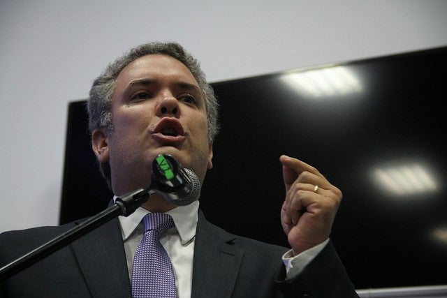 ivanduquecolprensa.jpg