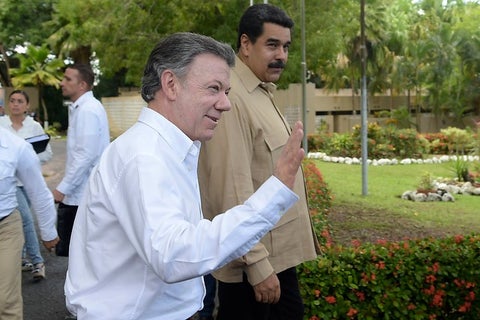 juanmanuelsantosnicolasmadurocolprensa.jpg