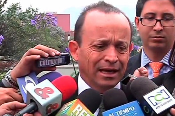 santiagouribelafm.jpg