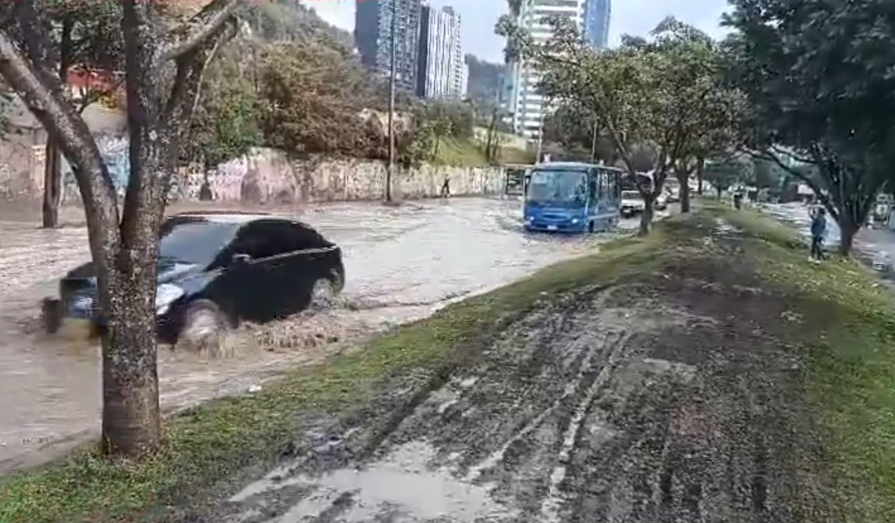 Lluvias causan inundaciones en Bogotá HOY 2 de noviembre