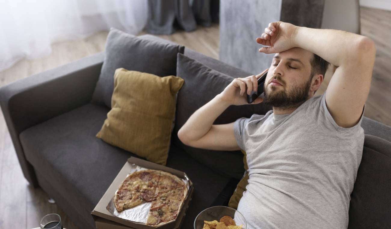 ¿Por qué da sueño después de comer?