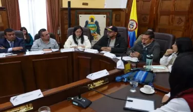 Gobierno y campesinos