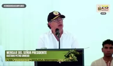 Gustavo Petro cuestiona posesión de Perú