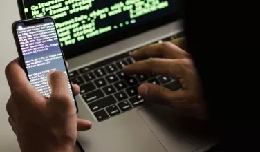 Seis aplicaciones que debe desinstalar de su celular podrían robar su dinero bancario