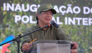 La política antidrogas de Colombia se mantiene firme, a pesar de la decisión de EE. UU. Ministro defiende resultados impresionantes en combate al narcotráfico