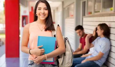 Las becas cubren el 100% del valor de la matrícula en maestrías online de la Universidad Internacional de Valencia.