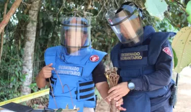 Soldados desminadores del Ejército