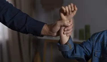 Imagen de referencia de violencia contra menores