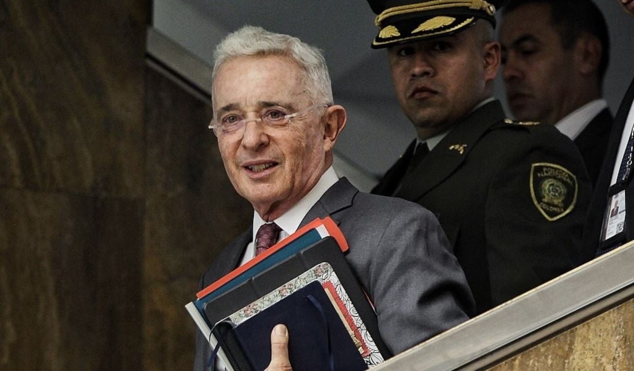 El Colegio Colombiano de Juristas expresa preocupación por sentencia contra Álvaro Uribe Vélez y defiende garantías constitucionales