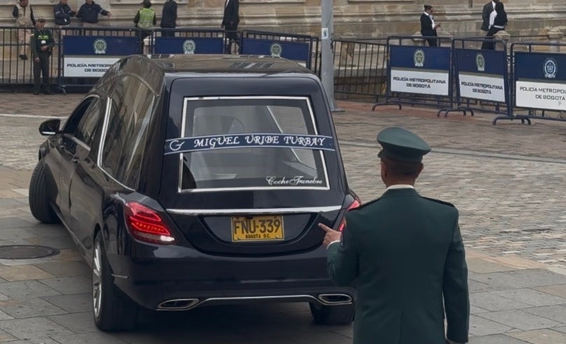 Féretro del Miguel Uribe 