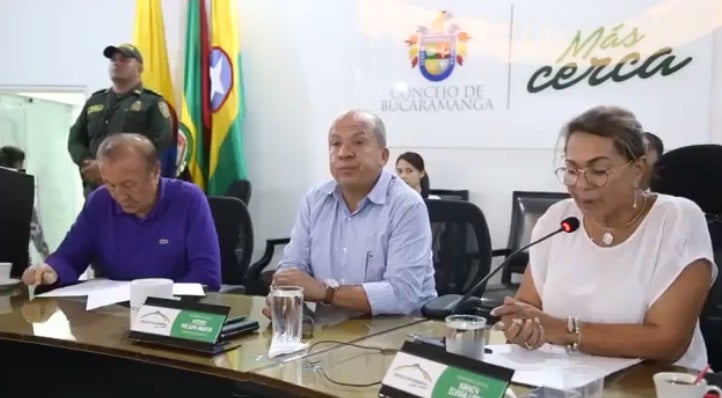 Alcalde de Bucaramanga y el Concejo, enfrentados la fm