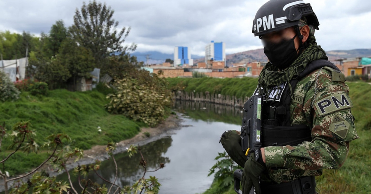 Soldado mató a un compañero con su arma de dotación en Santander La FM Soldado mató a un compañero con su arma de dotación en Santander La FM