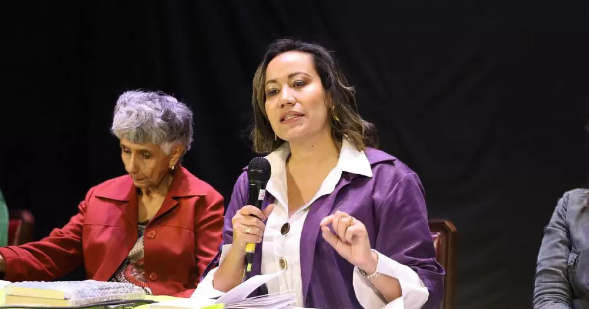 ¿Carolina Corcho se bajará para ser fórmula de Iván Cepeda?