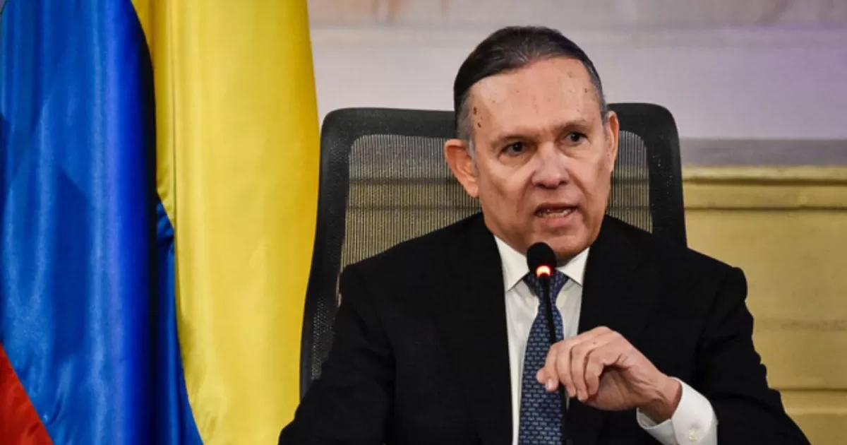 Efraín explicó proyecto para que FEMINICIDIOS no prescriban