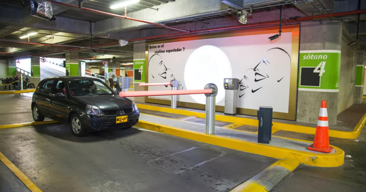 Nuevo método de robo de carros en parqueaderos de Bogotá