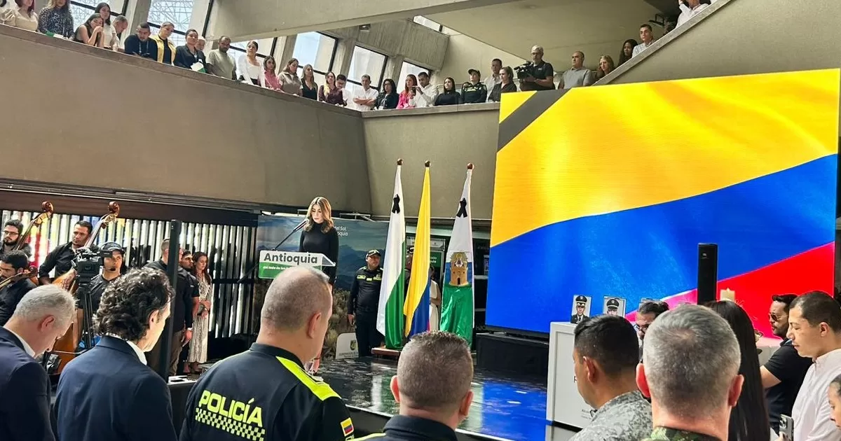 Homenaje a policías asesinados en Antioquia