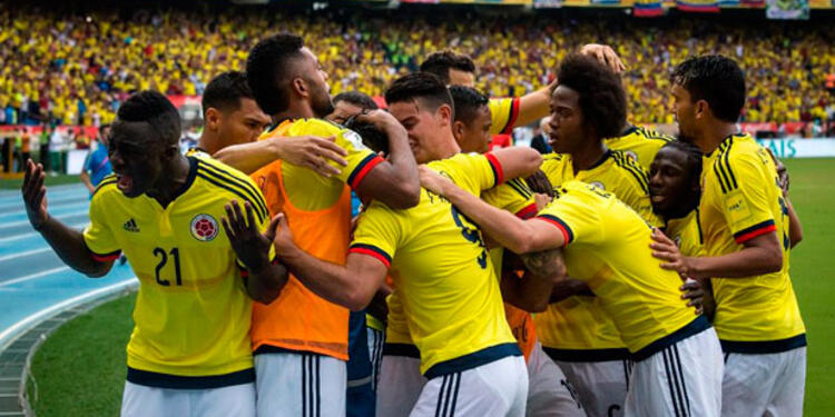 @FCFseleccionCOL1.jpg