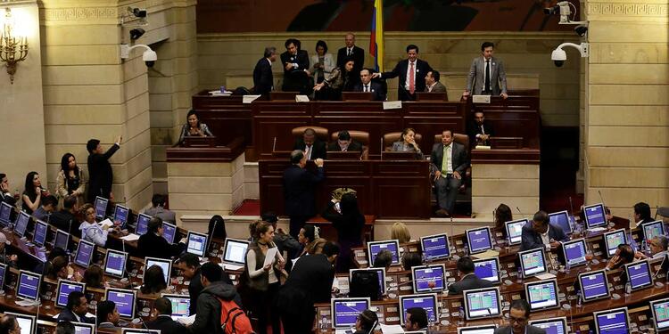 Cámara de Representantes La Cámara de Representantes lleva sin servicios de conectividad aproximadamente siete días.