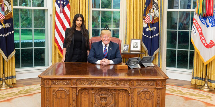 Kim Kardashian y Donald Trump Kim Kardashian y Donald Trump
