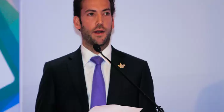 Martín Santos, hijo de Juan Manuel Santos, el constante crítico del uribismo