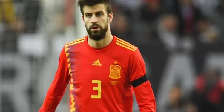 Piqué cumple 100 partidos con la Selección de España