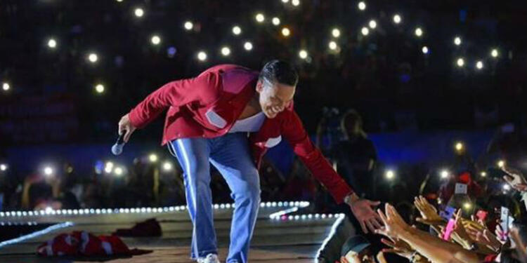 Silvestre Dangond en el lanzamiento de Esto es Vida