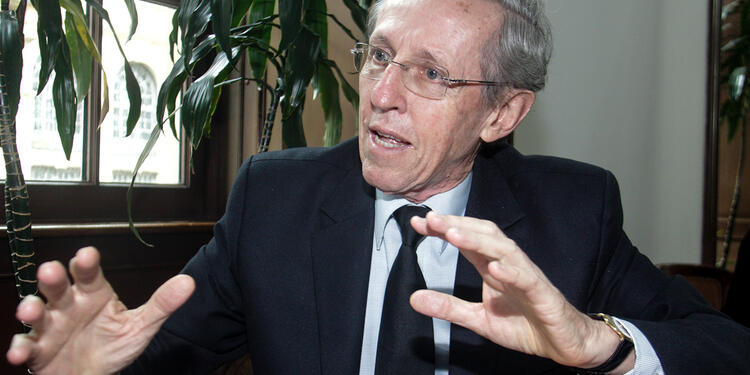 El exministro Antonio Navarro Wolff.