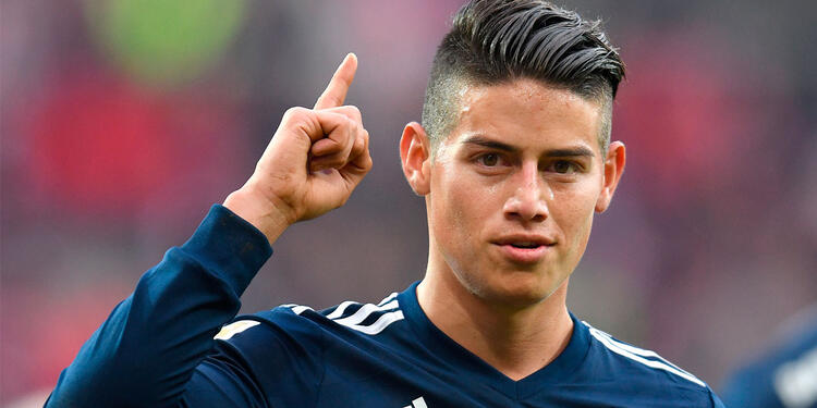 James Rodríguez, jugando con el Bayern Munich James Rodríguez se consolidó en la titular Bayern Munich