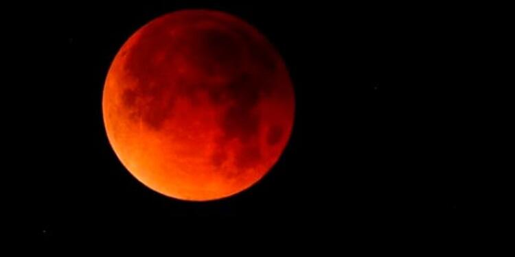 Eclipse lunar