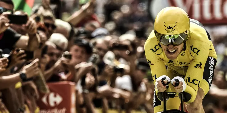 Geraint Thomas corriendo el Tour de Francia Geraint Thomas corriendo el Tour de Francia