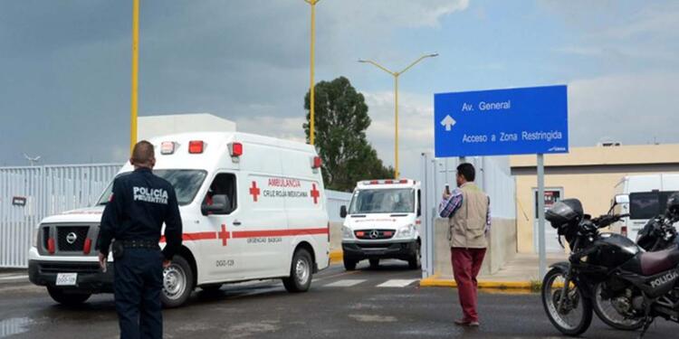 Un avión comercial de la aerolínea Aeroméxico con 101 personas a bordo se estrelló en las inmediaciones Aeropuerto Guadalupe Victoria de Durango. Un avión comercial de la aerolínea Aeroméxico con 101 personas a bordo se estrelló en las inmediaciones Aeropuerto Guadalupe Victoria de Durango.