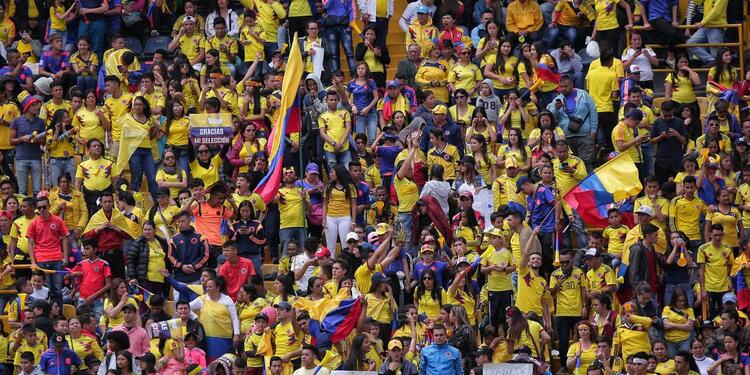 Hinchas colombianos listos para el recibimiento de la 'Tricolor' Thumbnail