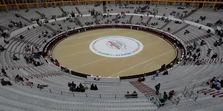 Espectadores en la Plaza de Toros de la Santamaría