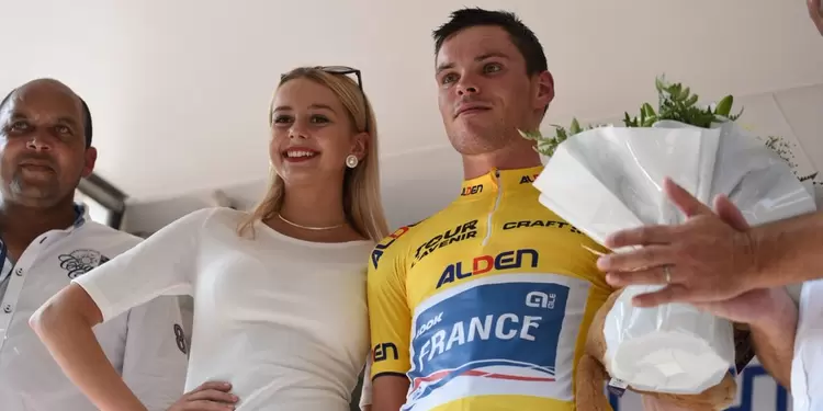 Riou asumió el mando de la carrera. Riou asumió el mando de la carrera.