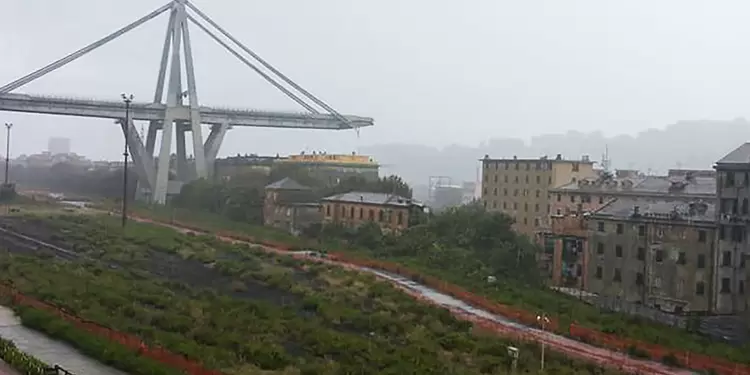 Viaducto Italia derrumbado