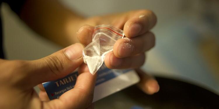 El microtráfico de drogas en los colegios preocupa a las autoridades en el país.