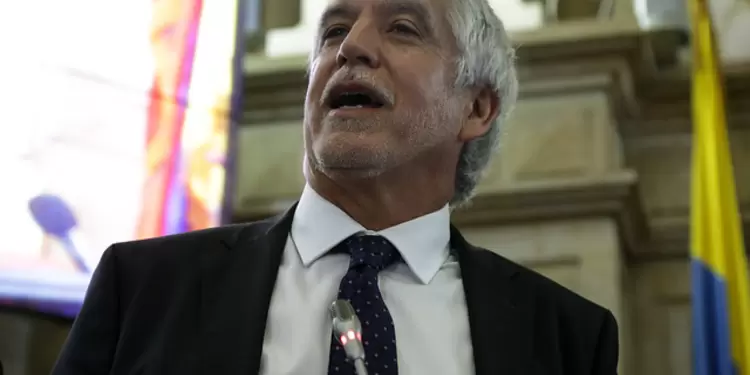 Enrique Peñalosa, alcalde de Bogotá, sería cobijado con la medida