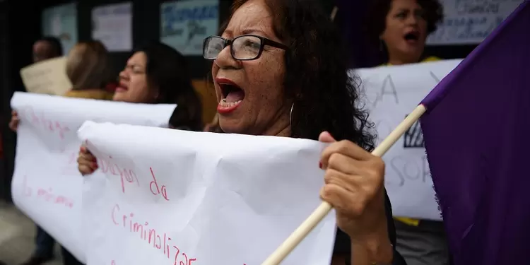 Mujeres protestan en contra del Gobierno Nicaragüense