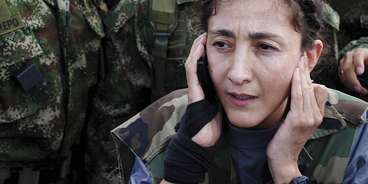 Íngrid Betancourt en la base militar de Tolemaida el día de su liberación tras la Operación Jaque Íngrid Betancourt en la base militar de Tolemaida el día de su liberación tras la Operación Jaque