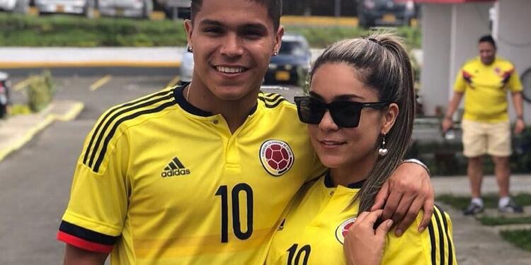 Cucho Hernández y su mamá