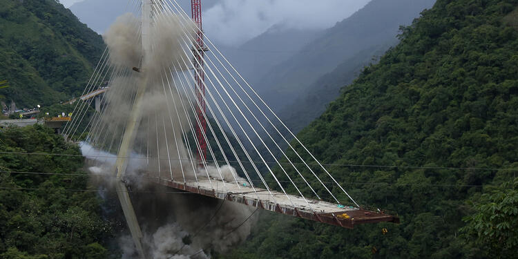 El 11 de julio de 2018, en Guayabetal (Cundinamarca), en la vía Bogotá - Villavicencio, se llevó acabo la implosión de la parte que quedó en pie del colpasado puente de Chirajara. La primera parte se cató el 15 de enero de 2018