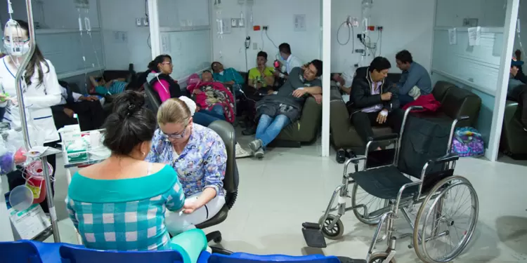 Pacientes esperan una solución a los problemas en el sistema de salud.