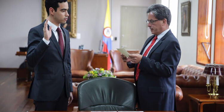 Luis Alberto Rodríguez, viceministro de Hacienda, junto a Alberto Carrasquilla, ministro de Hacienda