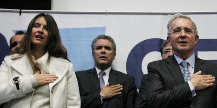 Paloma Valencia junto a Álvaro Uribe Paloma Valencia junto a Álvaro Uribe