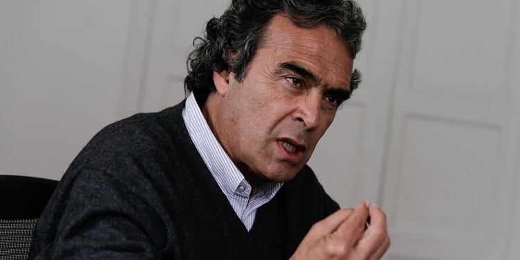 Sergio Fajardo es un matemático y profesor universitario.