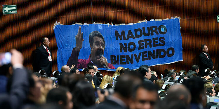 La valla puesta contra Nicolás Maduro en el Congreso de la Unión de Ciudad de México, órgano depositario del Poder Legislativo Federal