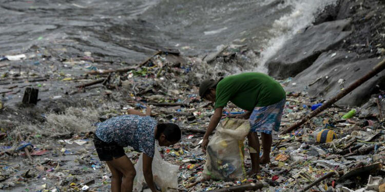Contaminación del mar en Bahía de Manila