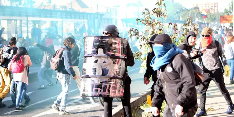 PROTESTAS ESTUDIANTES PARO POLICIA ESMAD