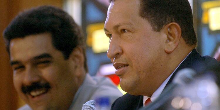La figura de Hugo Chávez, fallecido tal día como hoy hace siete años, inunda cada rincón de Venezuela en forma de pintura, mural, pancarta o canción